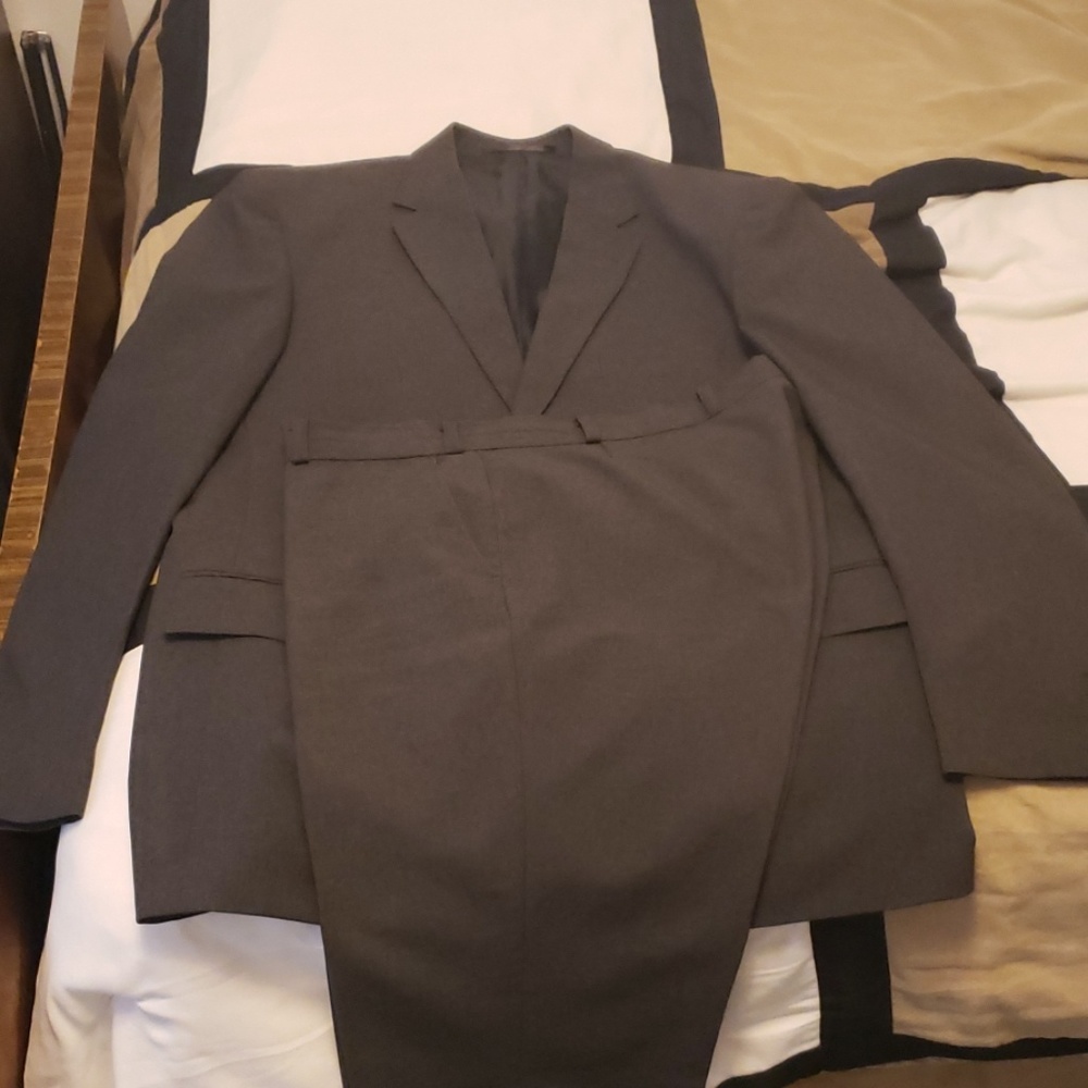 Frenzi Uomo Three-Piece Suit (grey)